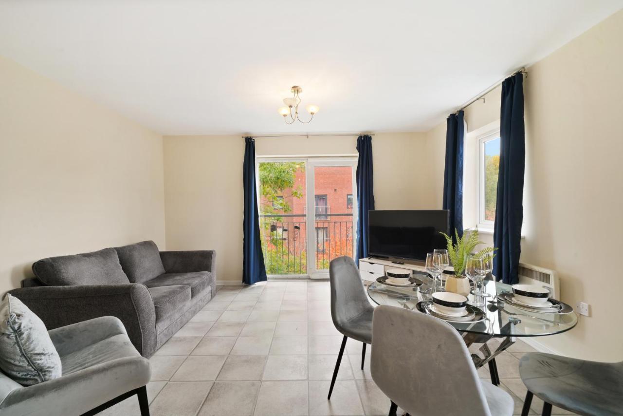 Peaceful 2Br Flat With Historic Bottle Kilns View & Free Parking Located Near City Centre Stoke-on-Trent Exterior foto