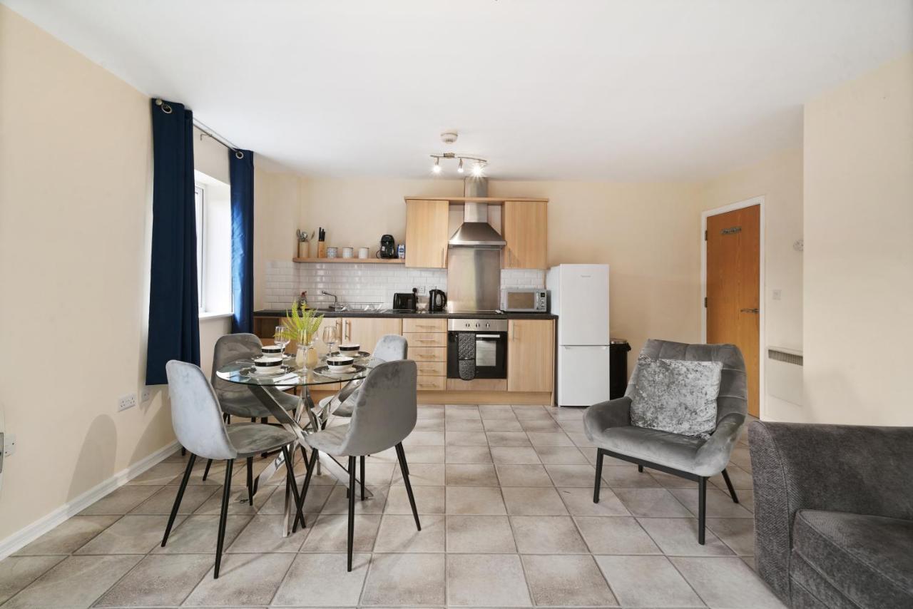 Peaceful 2Br Flat With Historic Bottle Kilns View & Free Parking Located Near City Centre Stoke-on-Trent Exterior foto