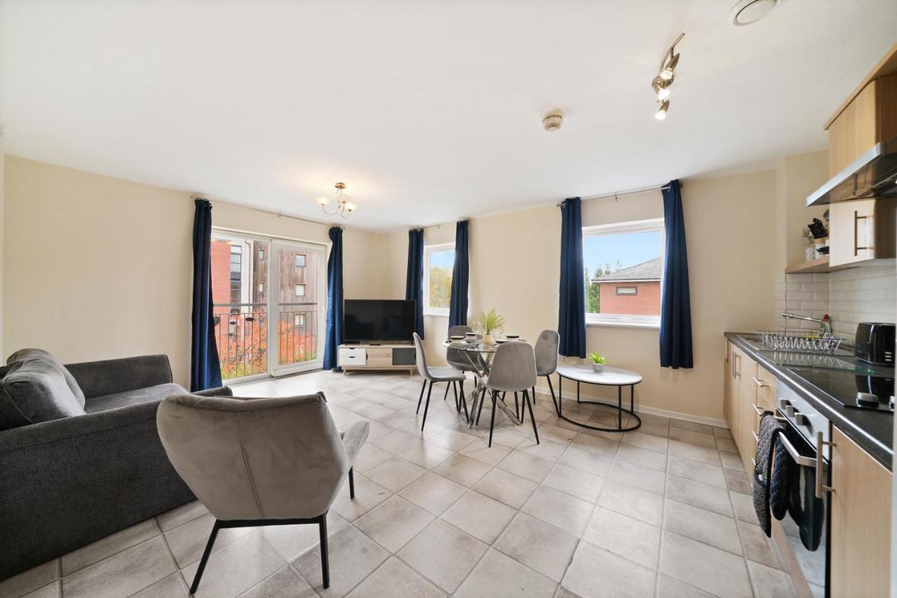 Peaceful 2Br Flat With Historic Bottle Kilns View & Free Parking Located Near City Centre Stoke-on-Trent Exterior foto