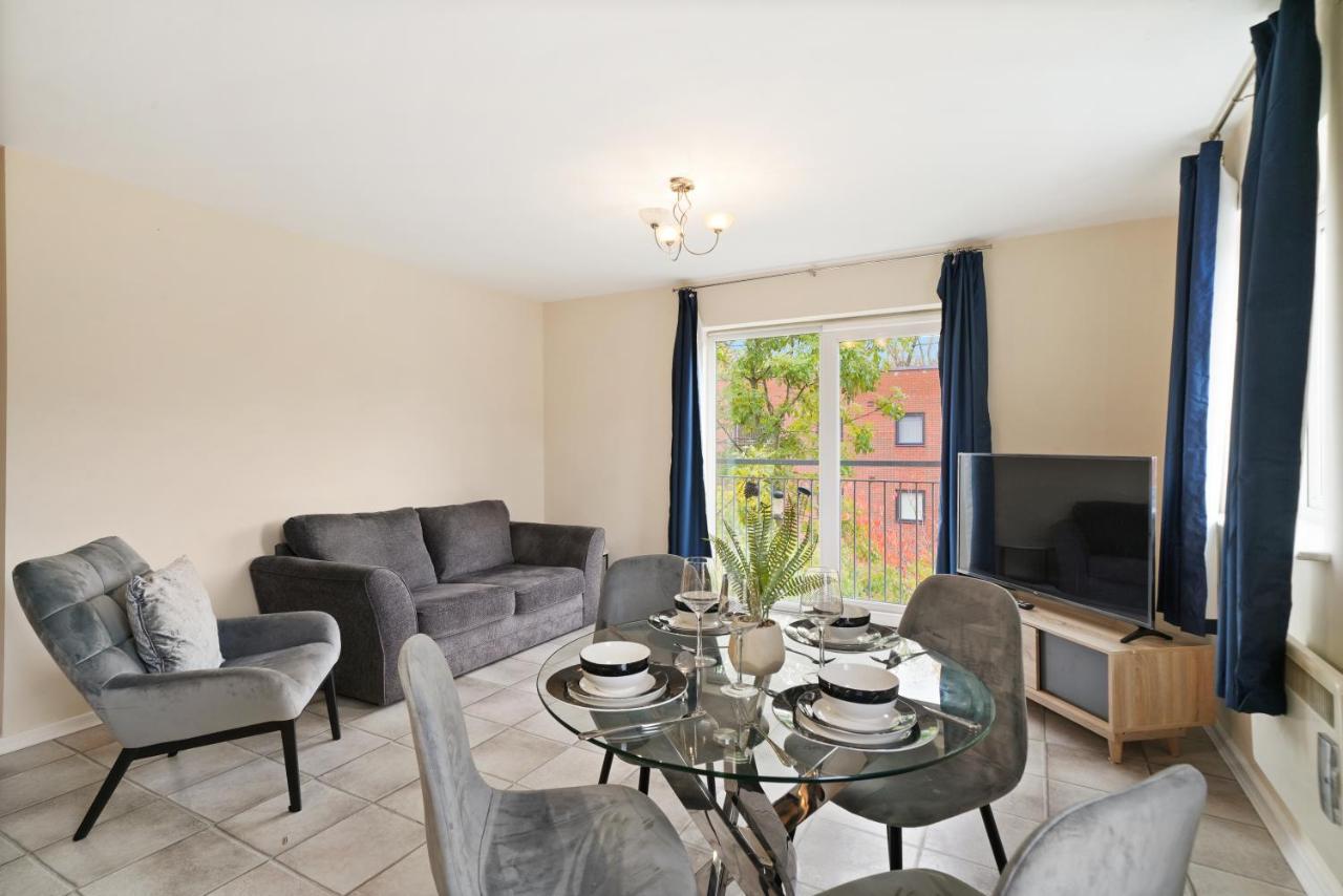Peaceful 2Br Flat With Historic Bottle Kilns View & Free Parking Located Near City Centre Stoke-on-Trent Exterior foto